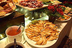 A COCKTAIL CHRISTMAS PARTY